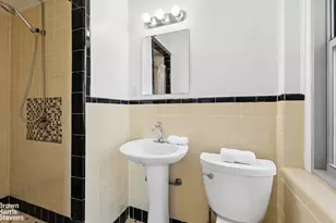4445 Post Rd, New York City, NY 10471 - Photo 25