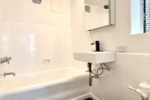 304 E 41st St, New York City, NY 10017 - Photo 5