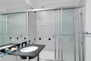 415 E 52nd St, New York City, NY 10022 - Photo 13