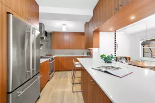 415 E 52nd St, New York City, NY 10022 - Photo 5