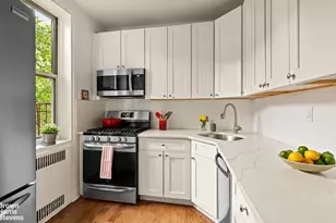 225 Park Pl, New York City, NY 11238 - Photo 3