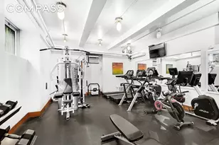 302 W 86th St, New York City, NY 10024 - Photo 9