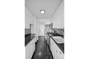 4555 Henry Hudson Parkway W, New York City, NY 10471 - Photo 11