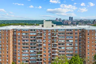 4555 Henry Hudson Parkway W, New York City, NY 10471 - Photo 3