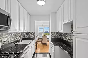 4555 Henry Hudson Parkway W, New York City, NY 10471 - Photo 9