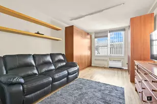 31-85 Crescent St, New York City, NY 11106 - Photo 7