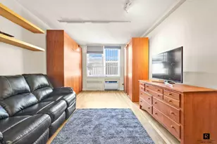 31-85 Crescent St, New York City, NY 11106 - Photo 9