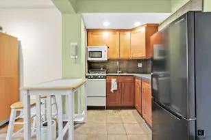 31-85 Crescent St, New York City, NY 11106 - Photo 7