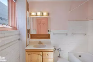 350 E 57th St, New York City, NY 10022 - Photo 9