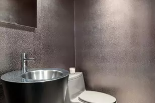 170 E 88th St, New York City, NY 10128 - Photo 11