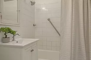 300 E 74th St, New York City, NY 10021 - Photo 11