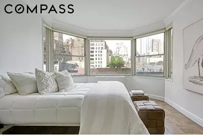300 E 74th Street #6D, New York City, NY 10021 - Photo 3