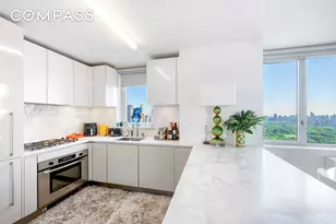 322 W 57th St, New York City, NY 10019 - Photo 3