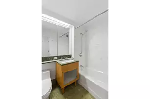 207 E 57th St, New York City, NY 10022 - Photo 9