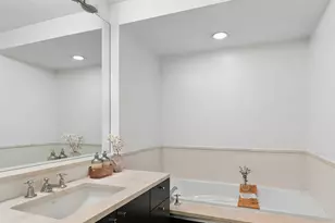 207 E 57th St, New York City, NY 10022 - Photo 7