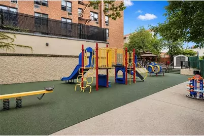 2800 Coyle Street #322, New York City, NY 11235 - Photo 27