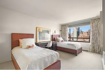 190 E 72nd Street #17AB, New York City, NY 10021 - Photo 9