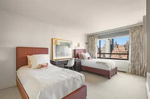 190 E 72nd St, New York City, NY 10021 - Photo 9