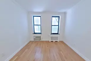 886 10th Ave, New York City, NY 10019 - Photo 3