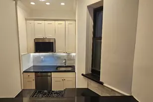 886 10th Ave, New York City, NY 10019 - Photo 7
