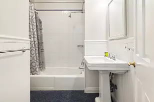 214 W 85th St, New York City, NY 10024 - Photo 7