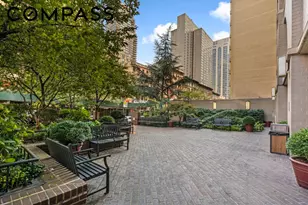 400 E 70th St, New York City, NY 10021 - Photo 17