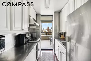 400 E 70th St, New York City, NY 10021 - Photo 5