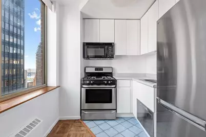 236 E 47th Street #33D, New York City, NY 10017 - Photo 5