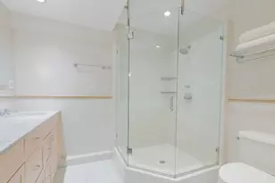 241 E 76th St, New York City, NY 10021 - Photo 13