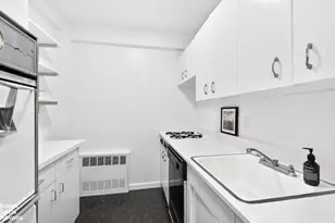 315 E 69th St, New York City, NY 10021 - Photo 7