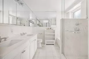 305 E 40th St, New York City, NY 10016 - Photo 9