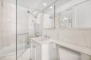 305 E 40th St, New York City, NY 10016 - Photo 11