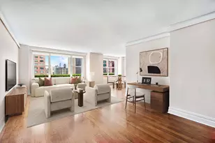 305 E 40th St, New York City, NY 10016 - Photo 3