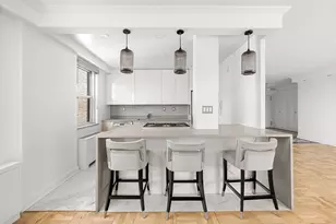 300 E 40th St, New York, NY 10016 - Photo 3