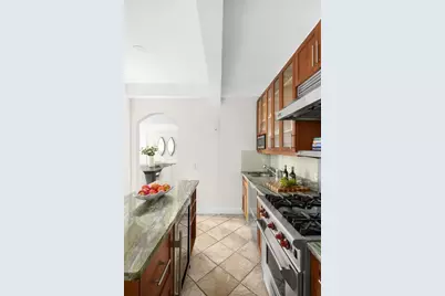 12 W 72nd Street #14E, New York City, NY 10023 - Photo 5