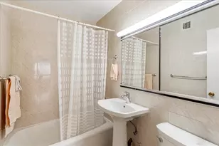 111-20 73rd Rd, New York City, NY 11375 - Photo 15