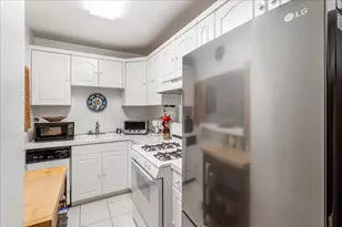 111-20 73rd Rd, New York City, NY 11375 - Photo 5