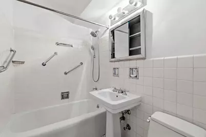 10 E End Avenue #6K, New York City, NY 10075 - Photo 9