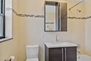 31-35 31st St, New York City, NY 11106 - Photo 9