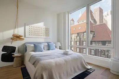 135 E 47th Street #20B, New York City, NY 10017 - Photo 5