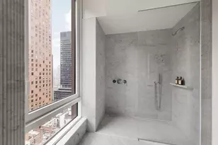 135 E 47th St, New York City, NY 10017 - Photo 7