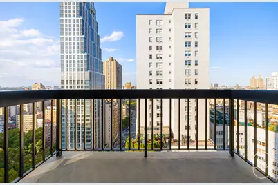 145 W 67th Street #31C, New York City, NY 10023 - Photo 3