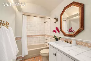 228 W 21st St, New York, NY 10011 - Photo 7
