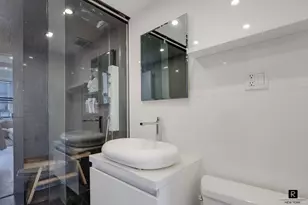 250 Mercer St, New York City, NY 10012 - Photo 11