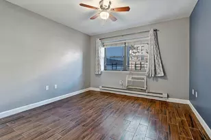 31-23 Crescent St, Astoria, NY 11106 - Photo 5