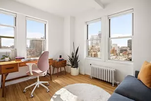 365 W 20th St, New York City, NY 10011 - Photo 7