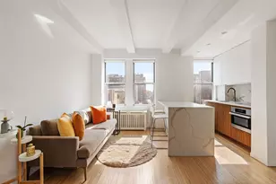 365 W 20th St, New York City, NY 10011 - Photo 3
