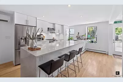 497 Hart Street, New York City, NY 11221 - Photo 3
