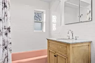 825 E 21st St, New York City, NY 11210 - Photo 9