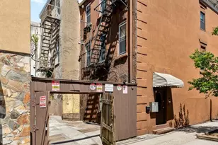 122 2nd St, New York City, NY 11231 - Photo 3